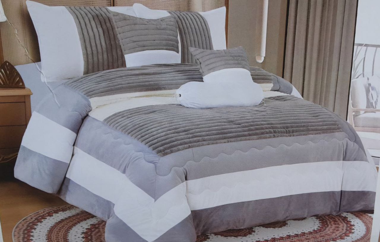 7 Pcs Comforter Set