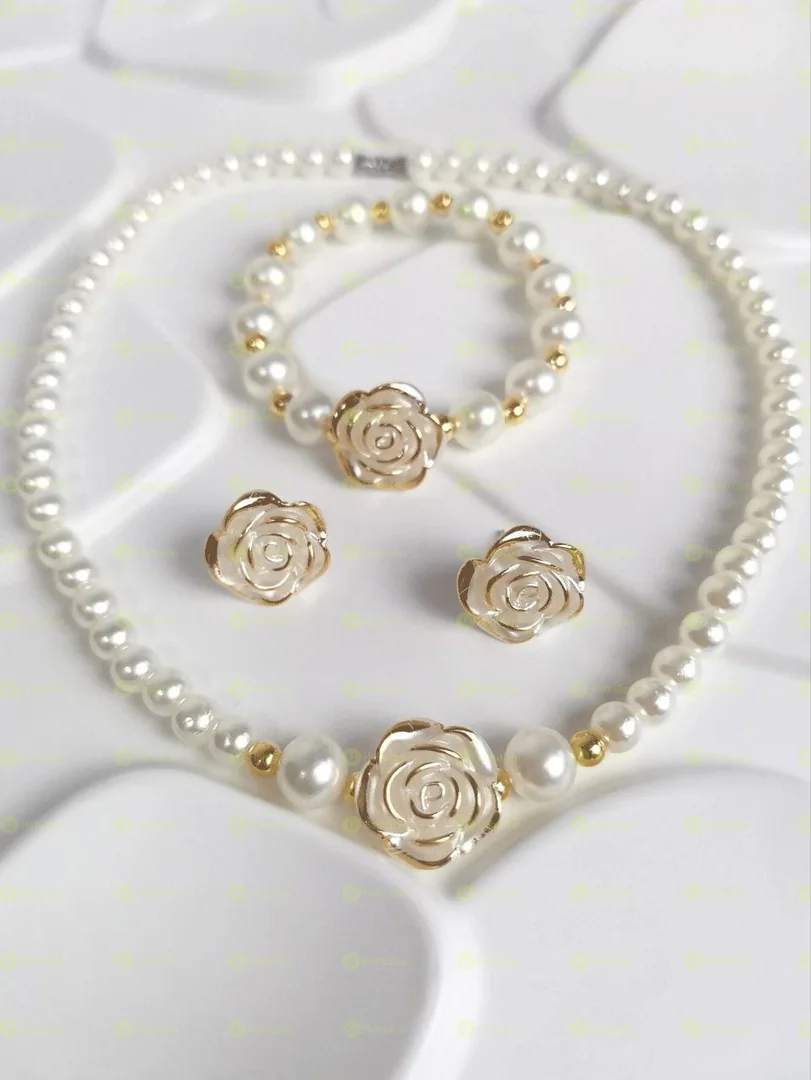 Women's Pearl jewellery Set