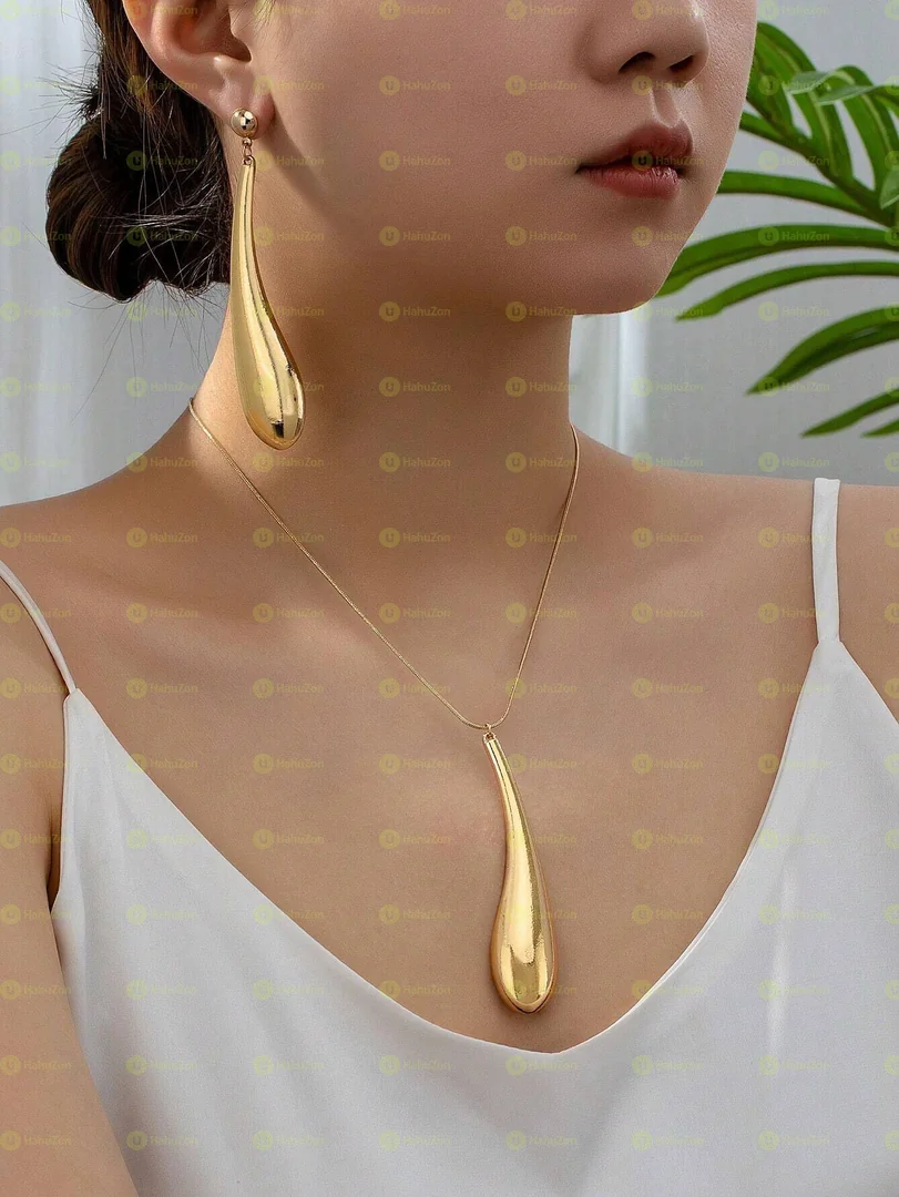 Geometric Teardrop Shaped Pendant Necklace & Earrings Set