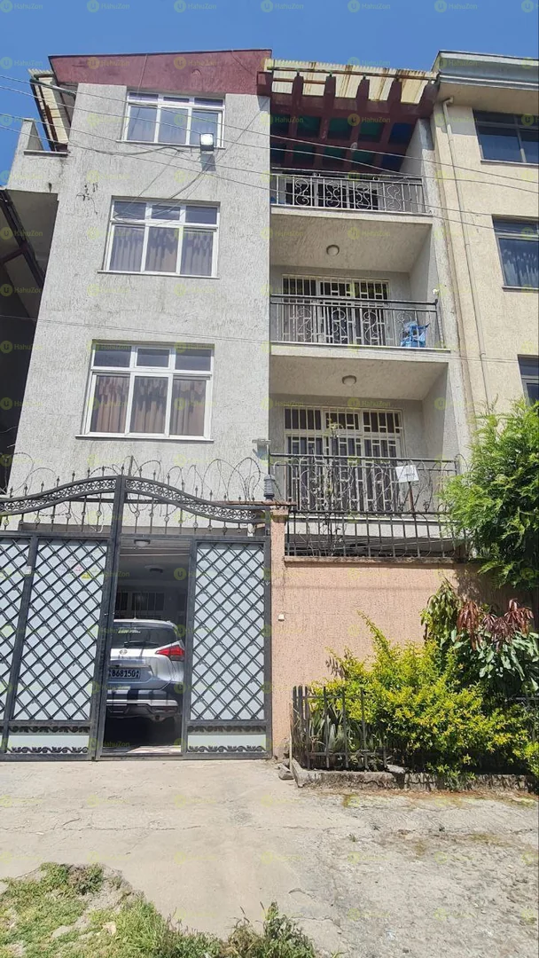 72 ካሬ የሚሸጥ ጂ+3 ቤት በሰሚት 72