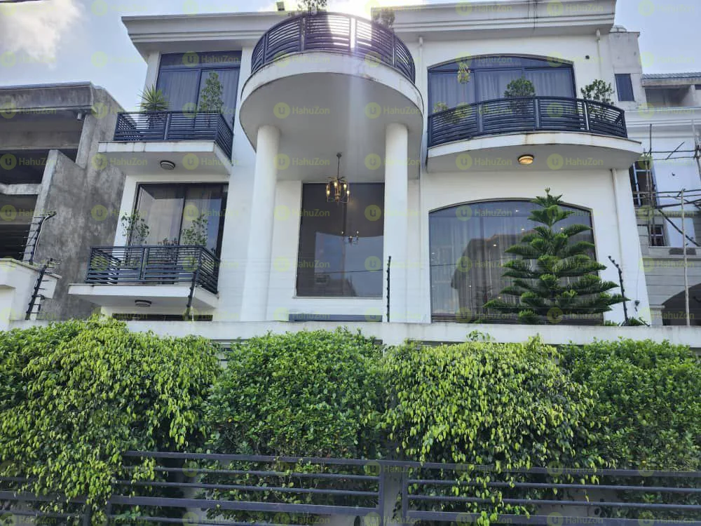 300 ካሬ የሚሸጥ ቆንጆ ጂ+2 ቤት በአያት