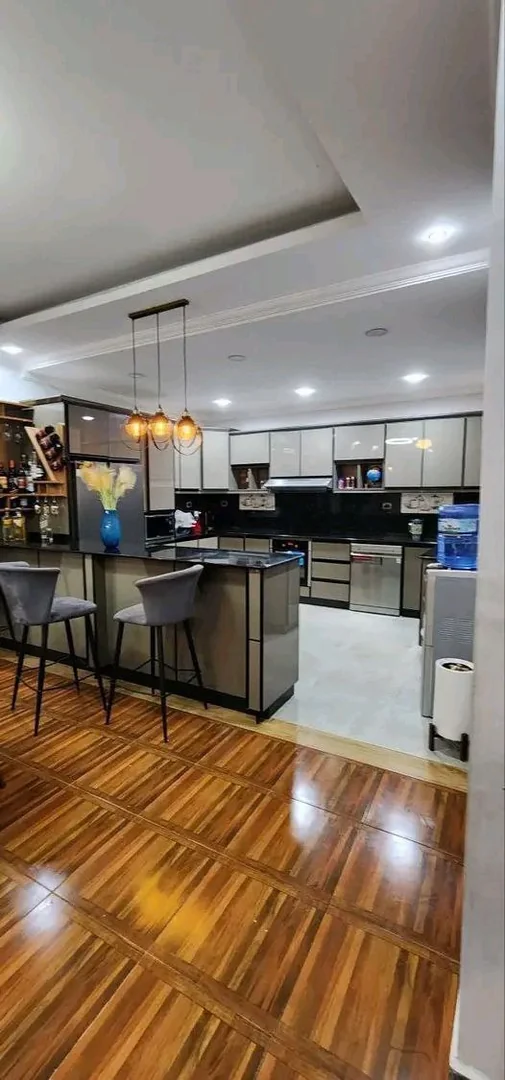 150 ካሬ የሚሸጥ ዘመናዊ መኖሪያ ቤት በአያት