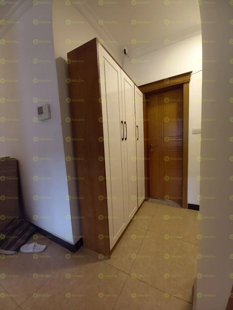 ቀላል ፓኔል የጫማ መደርደሪያ