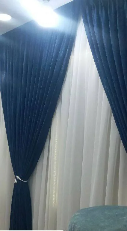 ባለ ሁለት ተደራቢ መጋረጃ