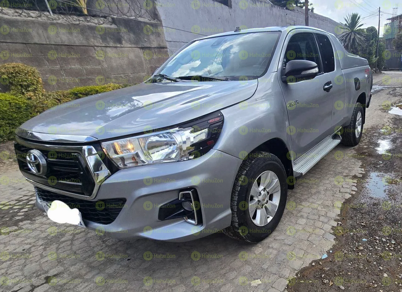 2017 Model-Toyota Hilux Extra Cab