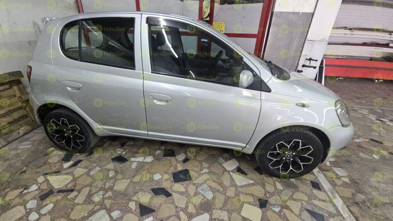 2001 Model-Toyota Vitz