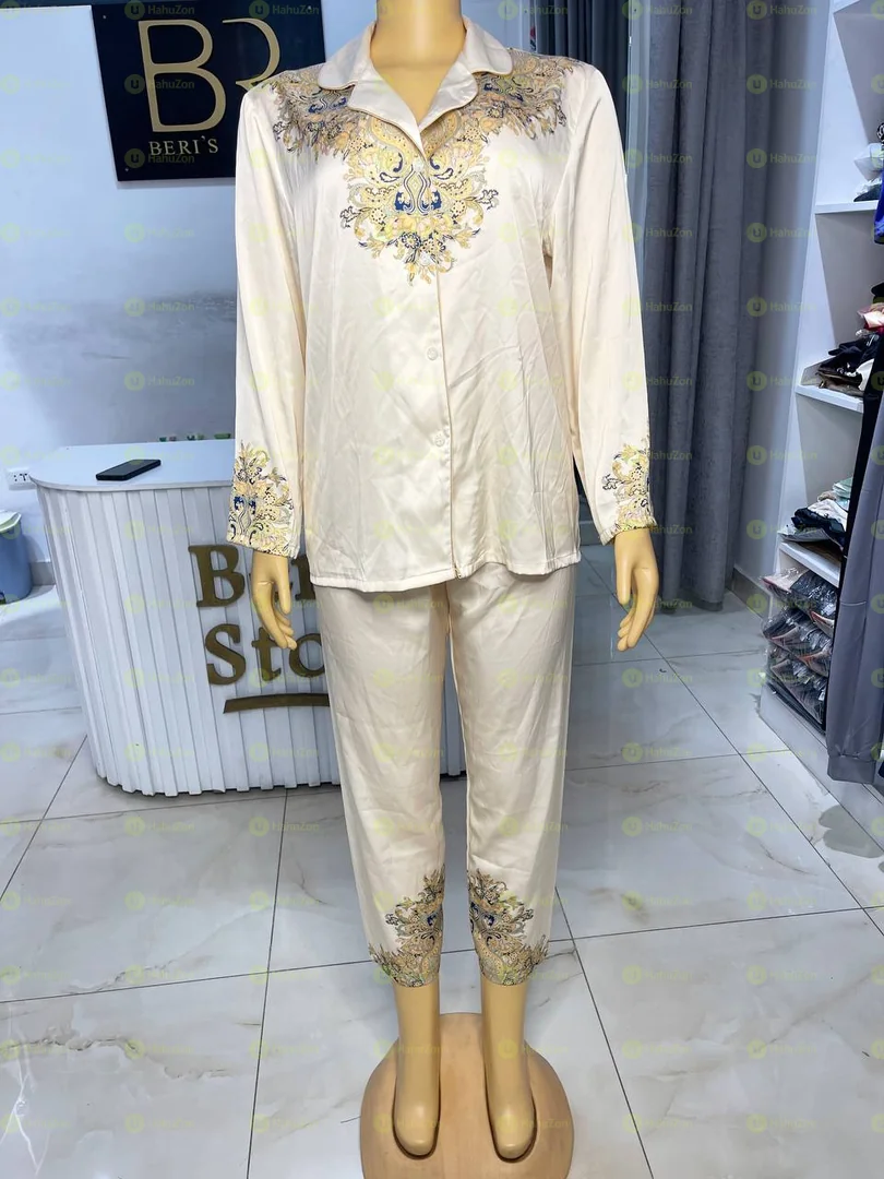 Comfortable Women 2 Pieces Satin Pyjamas Set