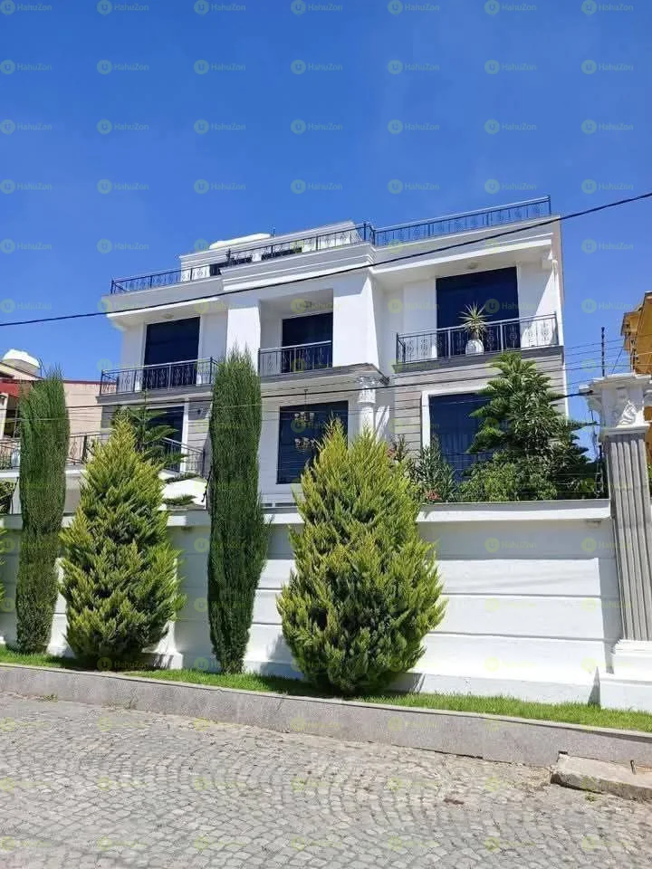 500 ካሬ የሚሸጥ G+2+ቴራስ ቤት በአያት