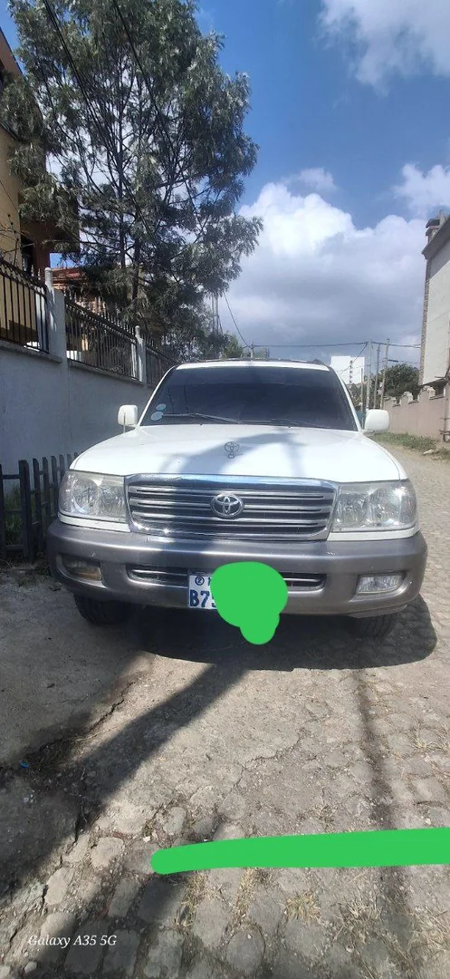 2000 Model-Toyota V8