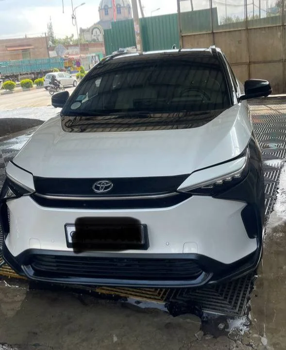 2023 Model-Toyota BZ4X 4WD