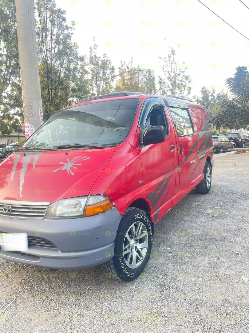 2005 Model-Toyota D4D Half Van