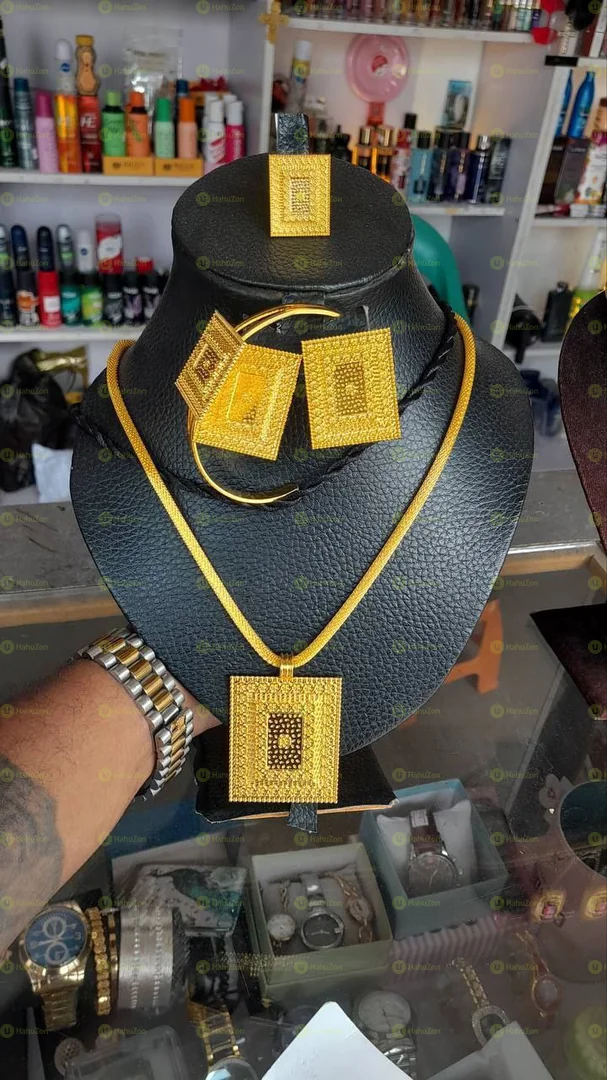 በአበሻ ልብስ የምደረግ ጌጥ