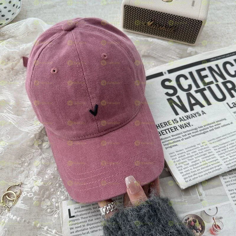 Fashionble Women's Hats