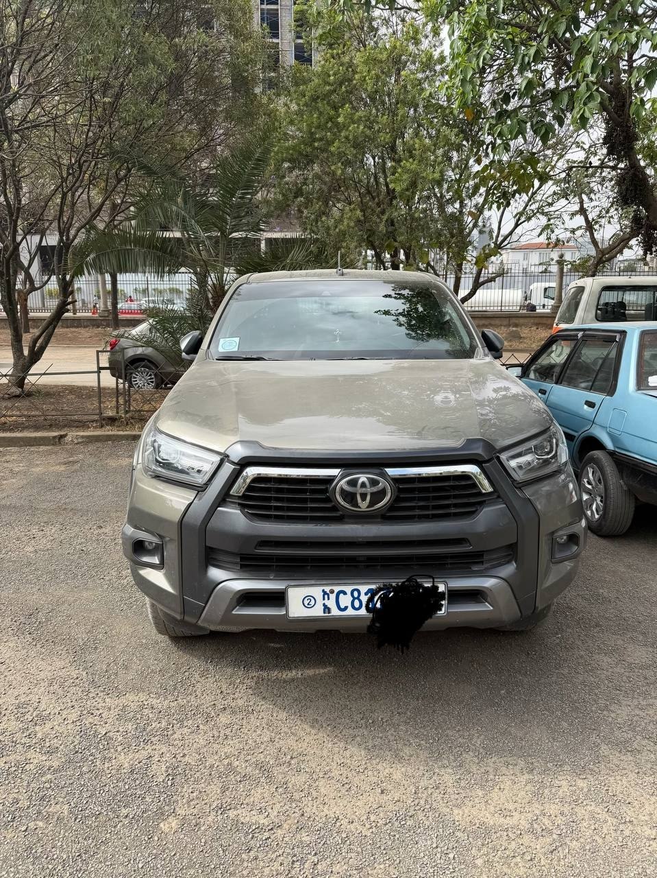 2021 Model-Hilux Invisible Double Cup