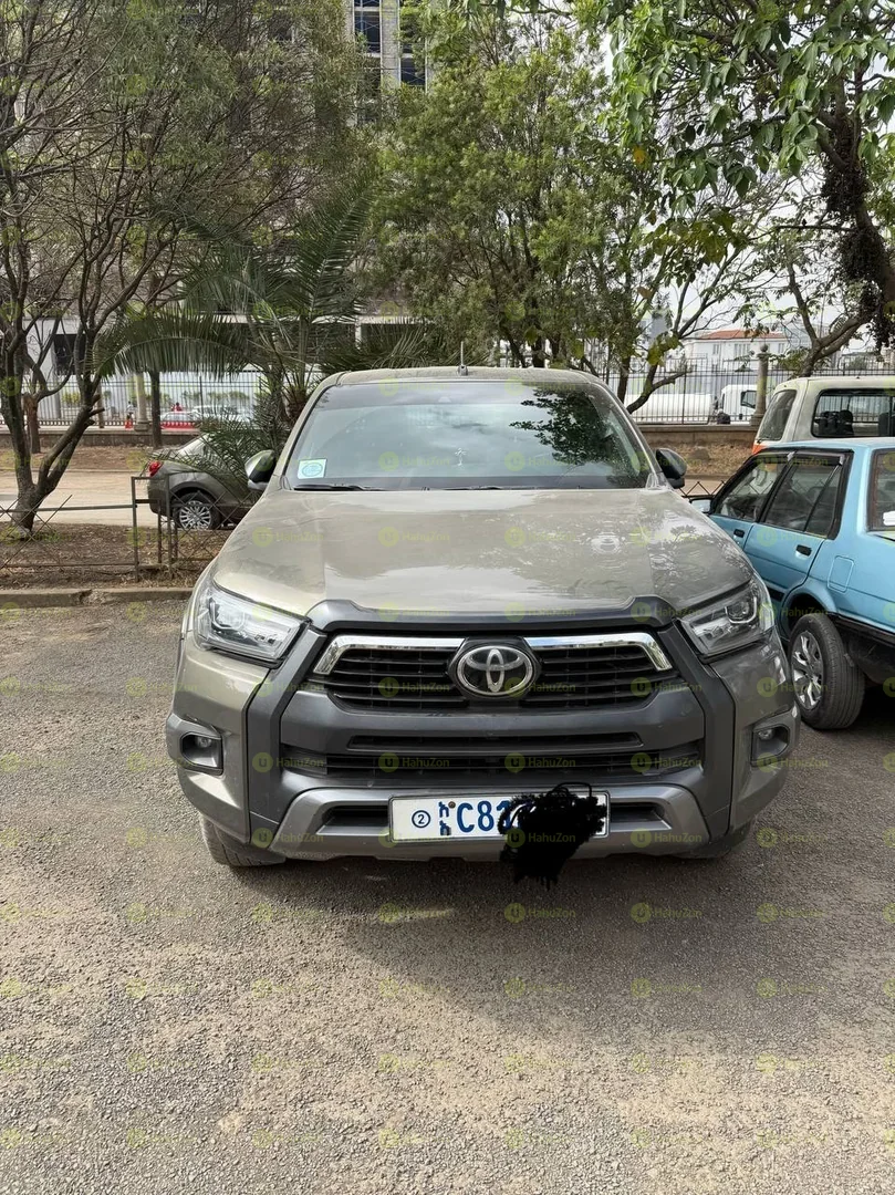 2021 Model-Hilux Invisible Double Cup