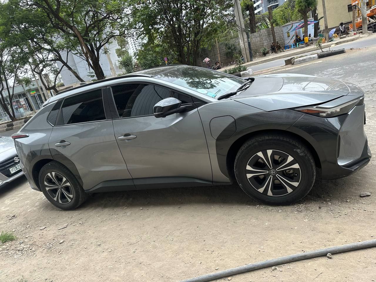 2023 Model-Toyota BZ4X (2WD)