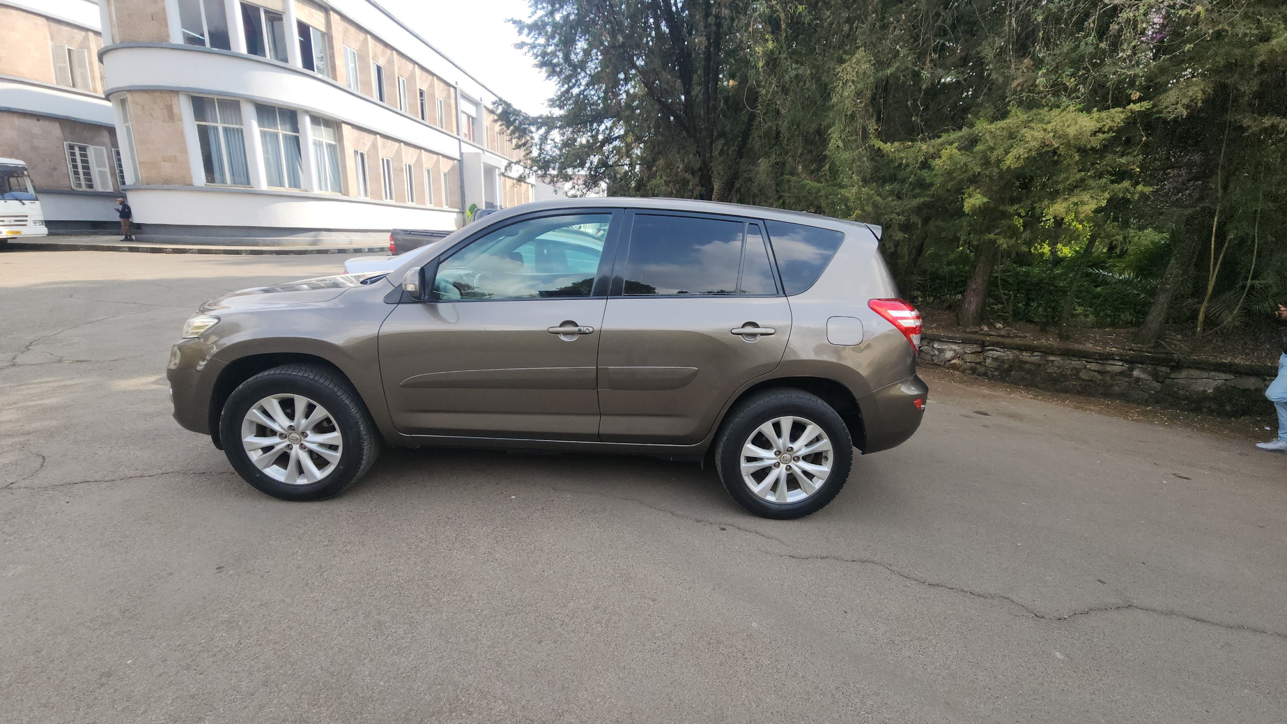 2011 Model-Toyota Rav4