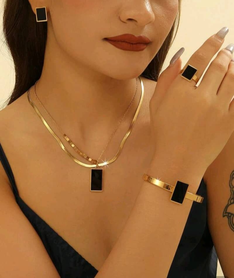 4 Set Women's Jewellery