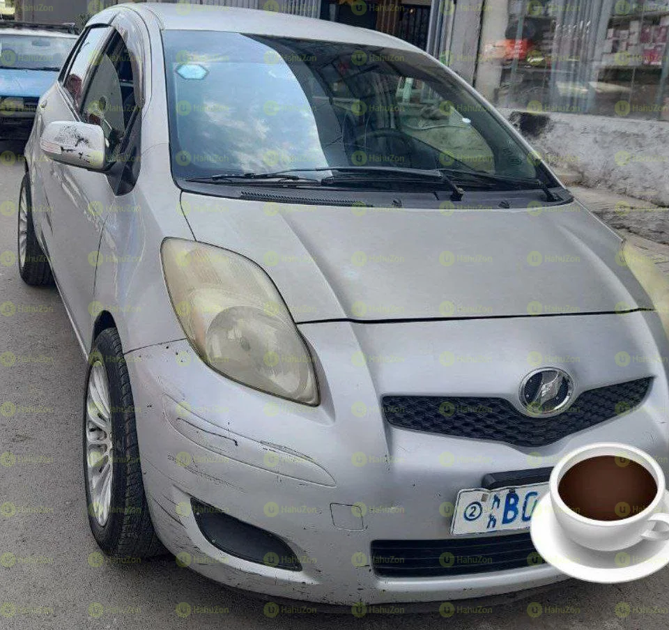 2009 Model-Toyota Yaris Compact