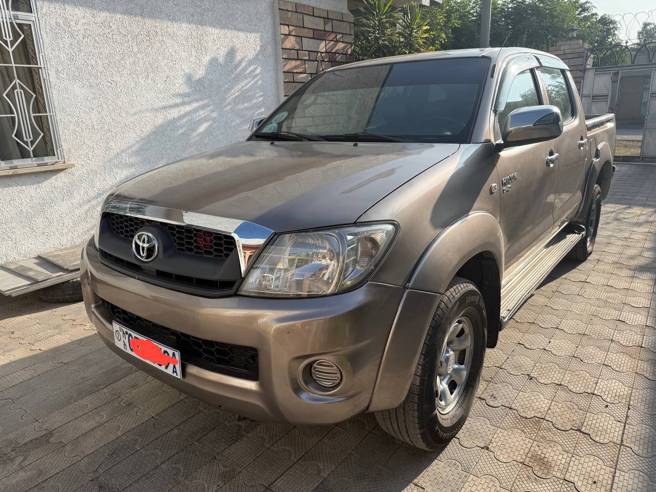 2010 Model-Toyota Hilux