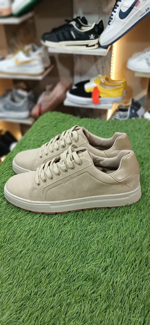 Calvin Klein Men's Shies