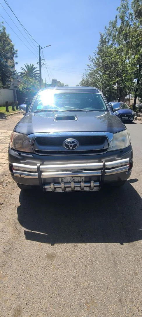 2009 Model-Toyota Hilux Kin Cup