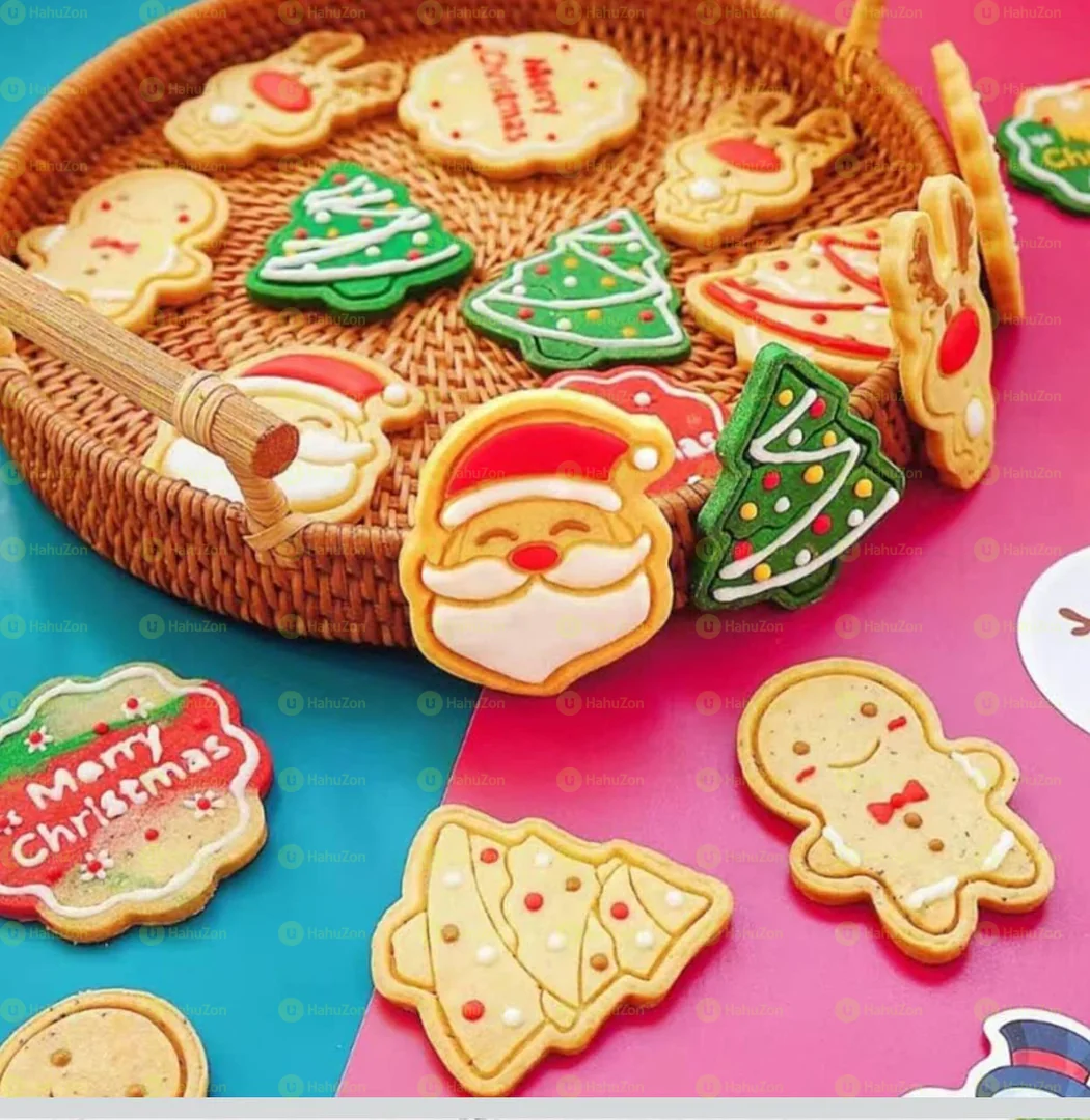 8 Pcs Christmas Cutters