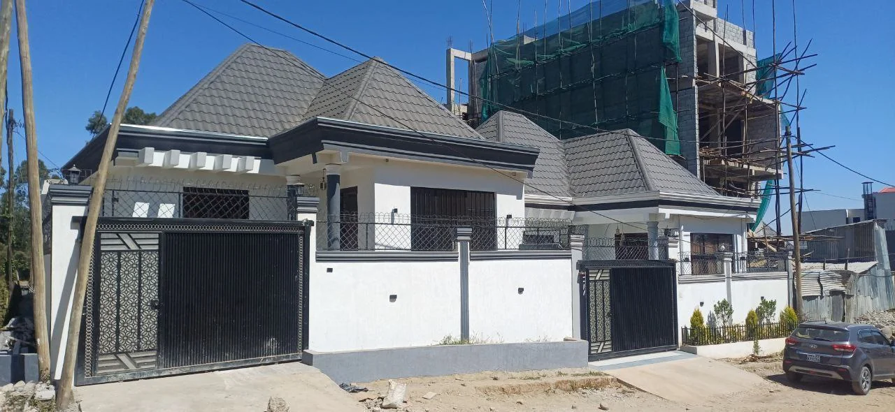 170 ካሬ የሚሸጥ ቪላ ቤት በአያት