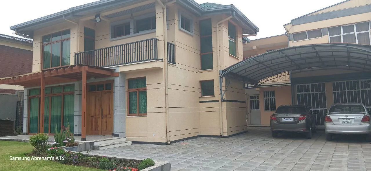 500 ካሬ የሚሸጥ ቤት በአያት