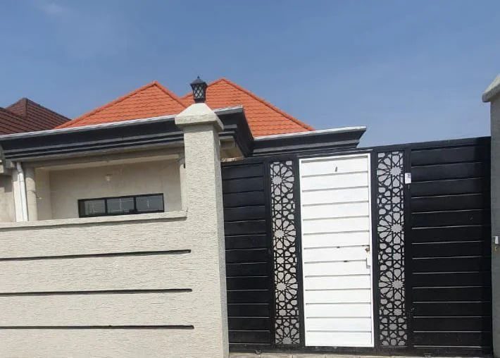250 ካሬ የሚሸጥ ዘመናዊ ቪኣል ቤት በአያት