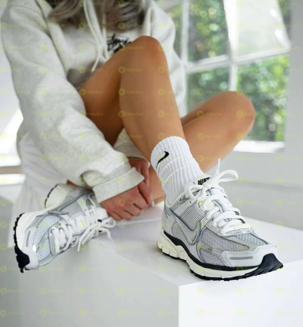 Nike Vomero 5 Silver