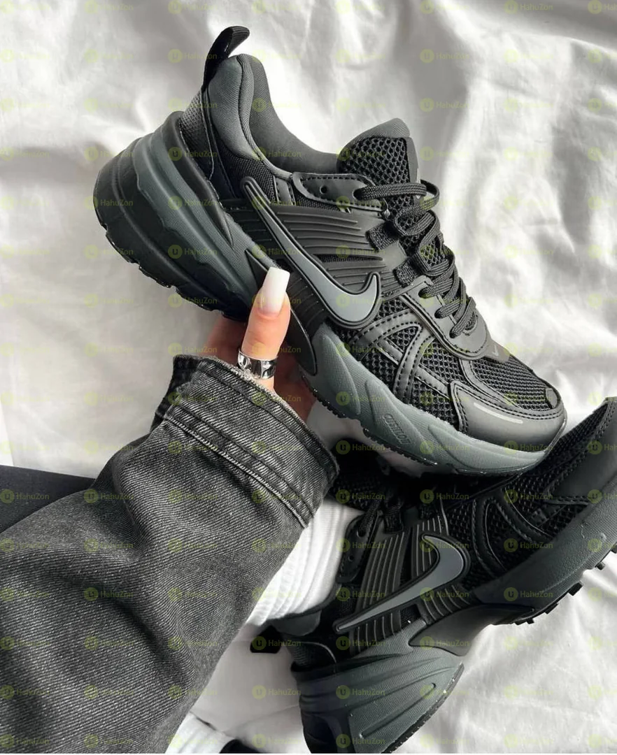 Nike v2k Women's Shoes