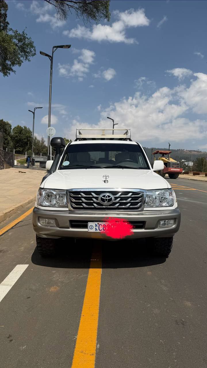 2003 Model-Toyota LandCruiser 105