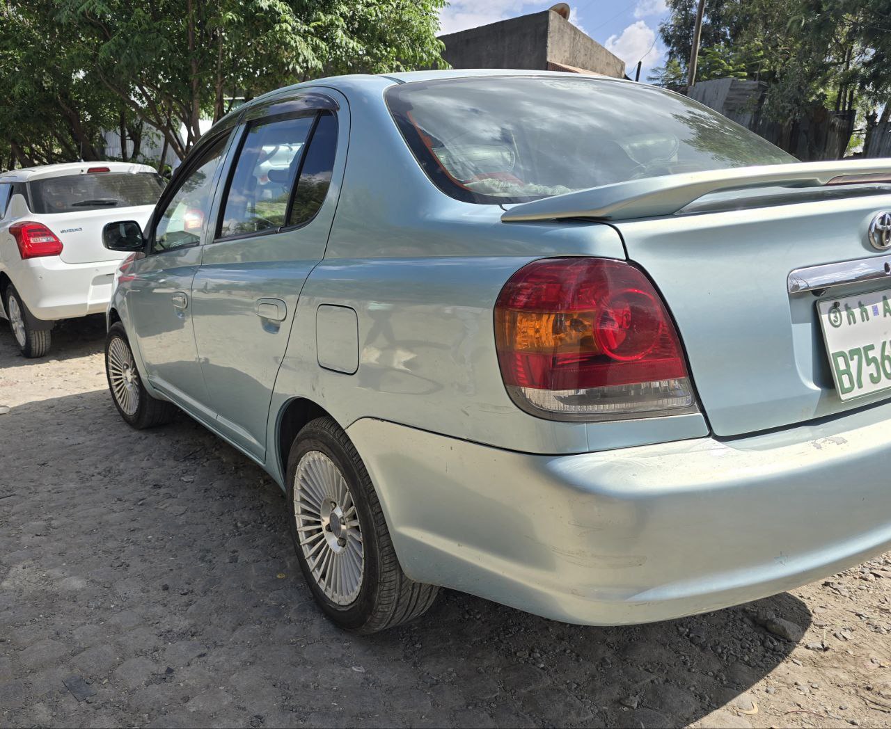 2005 Model-Toyota Platz