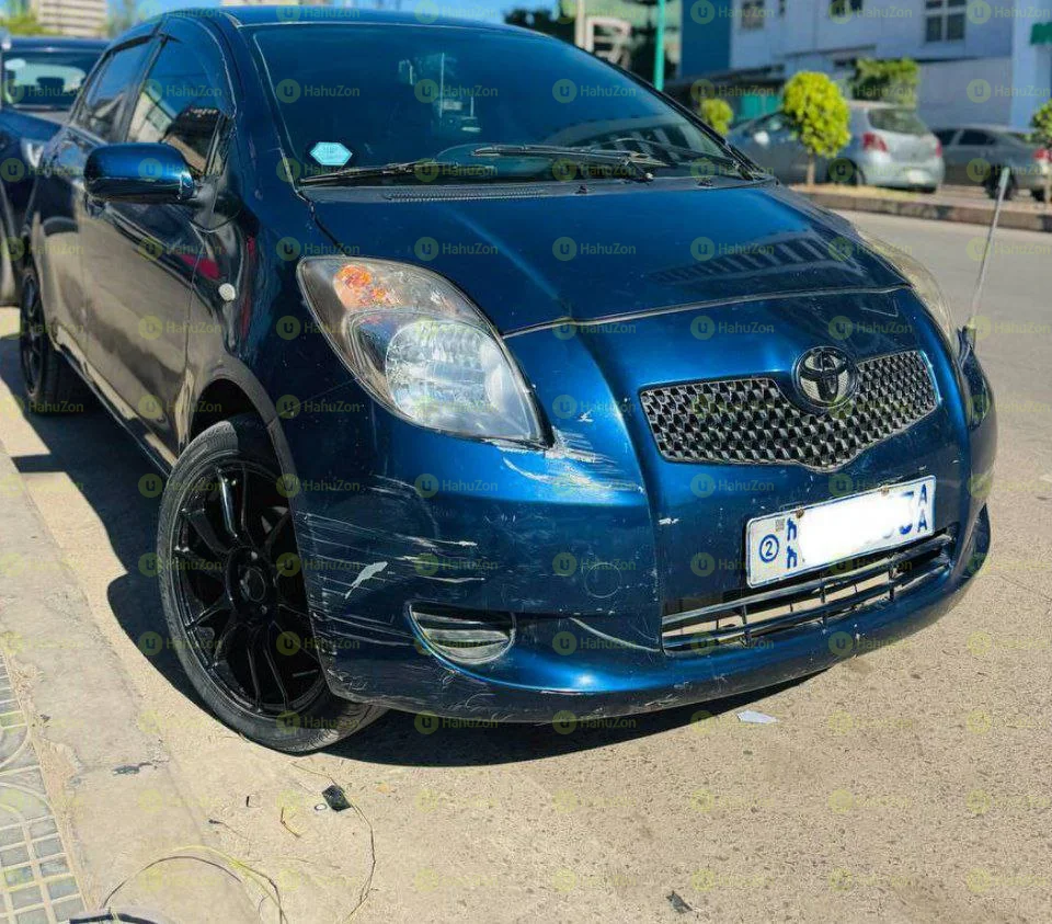 2007 Model-Toyota Yaris Compact