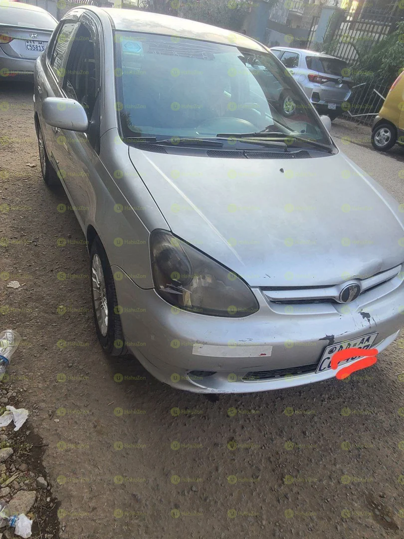 2005 Model-Toyota Platz