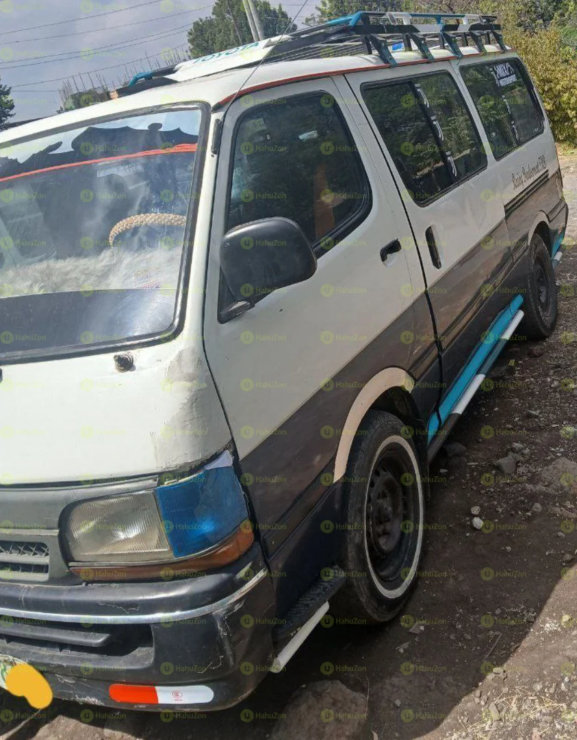 2000 Model-Toyota 5L Minibus
