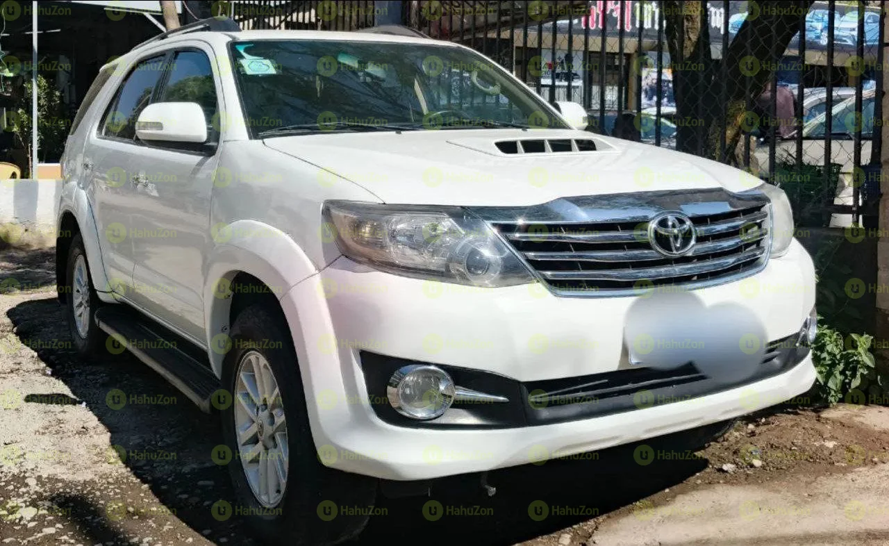 2015 Model-Toyota Fortuner