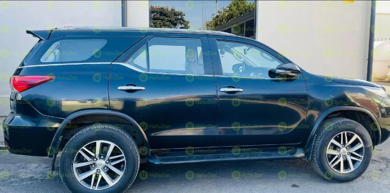 2017 Model-Toyota Fortuner