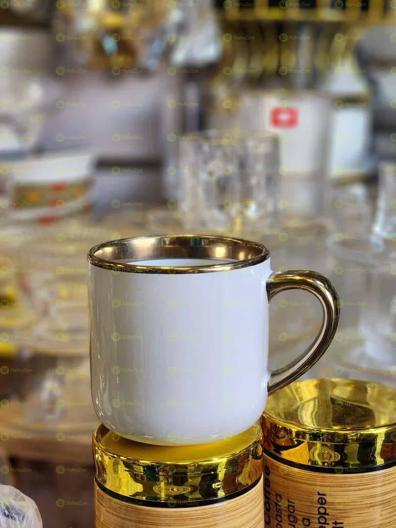 ሸክላ ማግ ጎልደን ተች