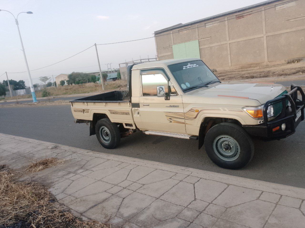 2012 Model-Toyota Land Cruiser Single Cap