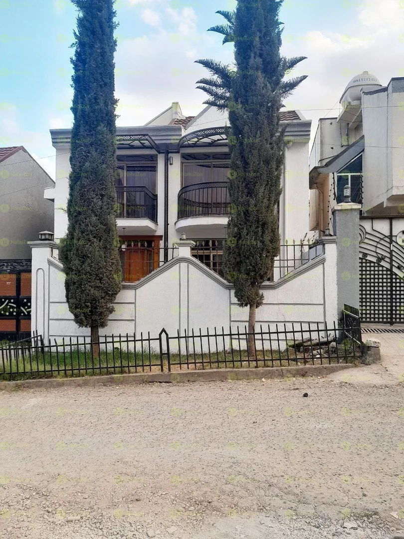 204 የሚሸጥ ዘመናዊ G+1 መኖርያ ቤት በአያት