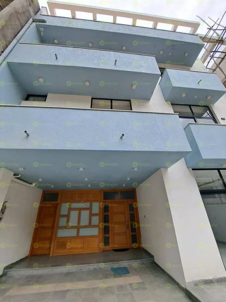 175 ካሬ የሚሸጥ G+3 ቤት በአያት