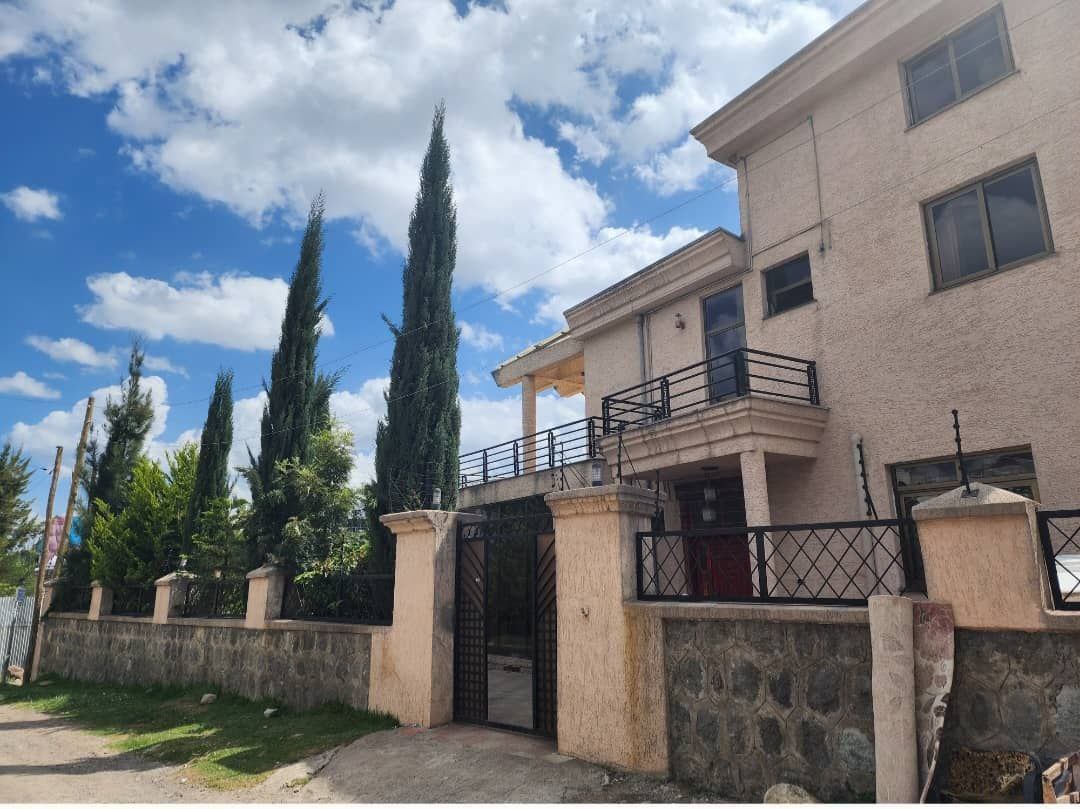 360 ካሬ የሚሸጥ ቤት በሲኤምሲ