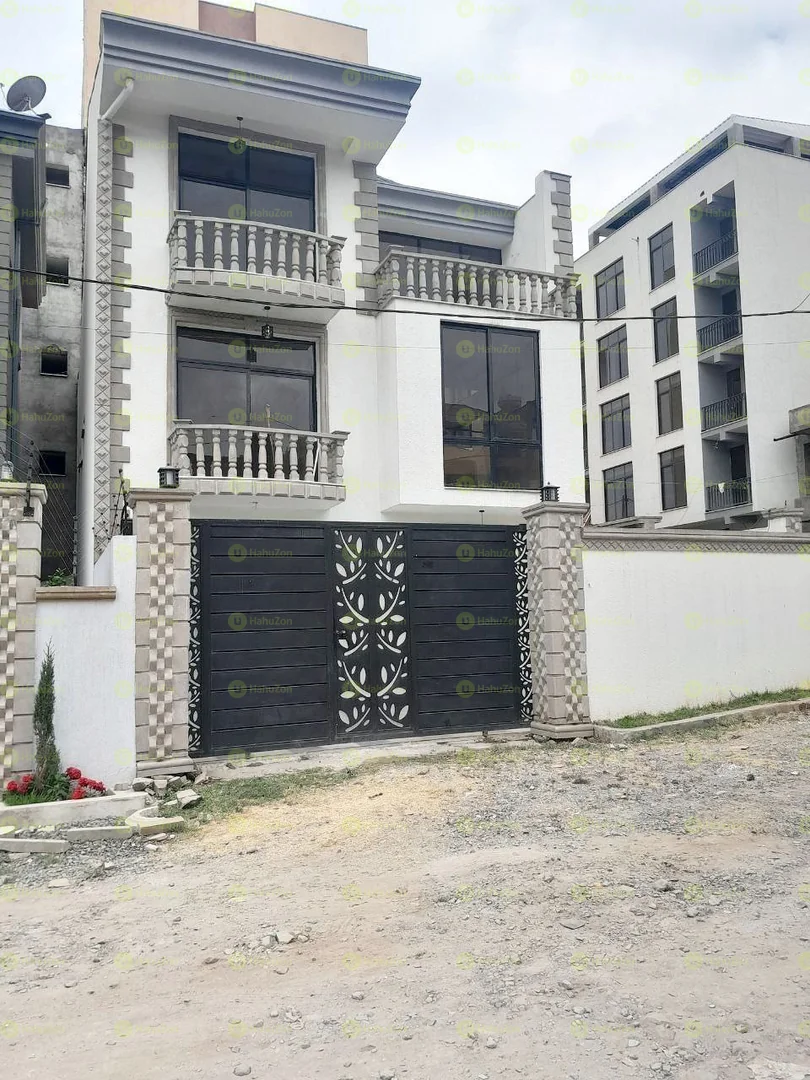 200 ካሬ የሚሸጥ ዘመናዊ  G+2 መኖርያ ቤት በአያት