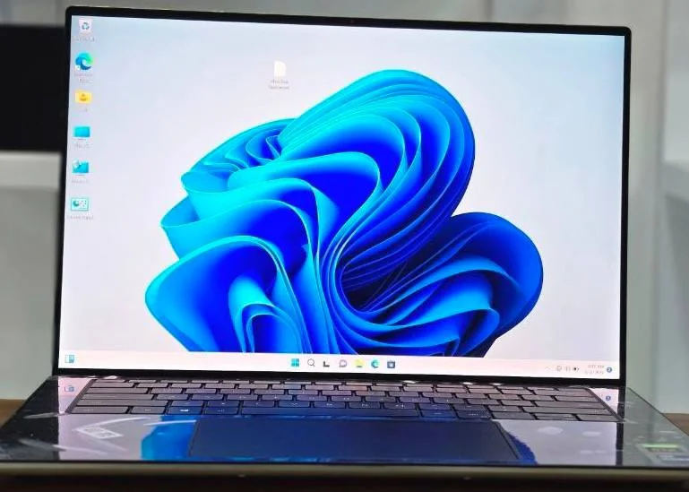 Dell XPS 15 9520 Intel R Core I9-12900Hk Laptop