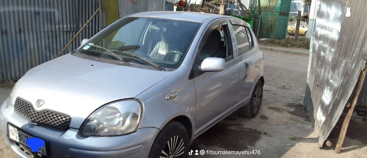2004 Model-Toyota Vitz