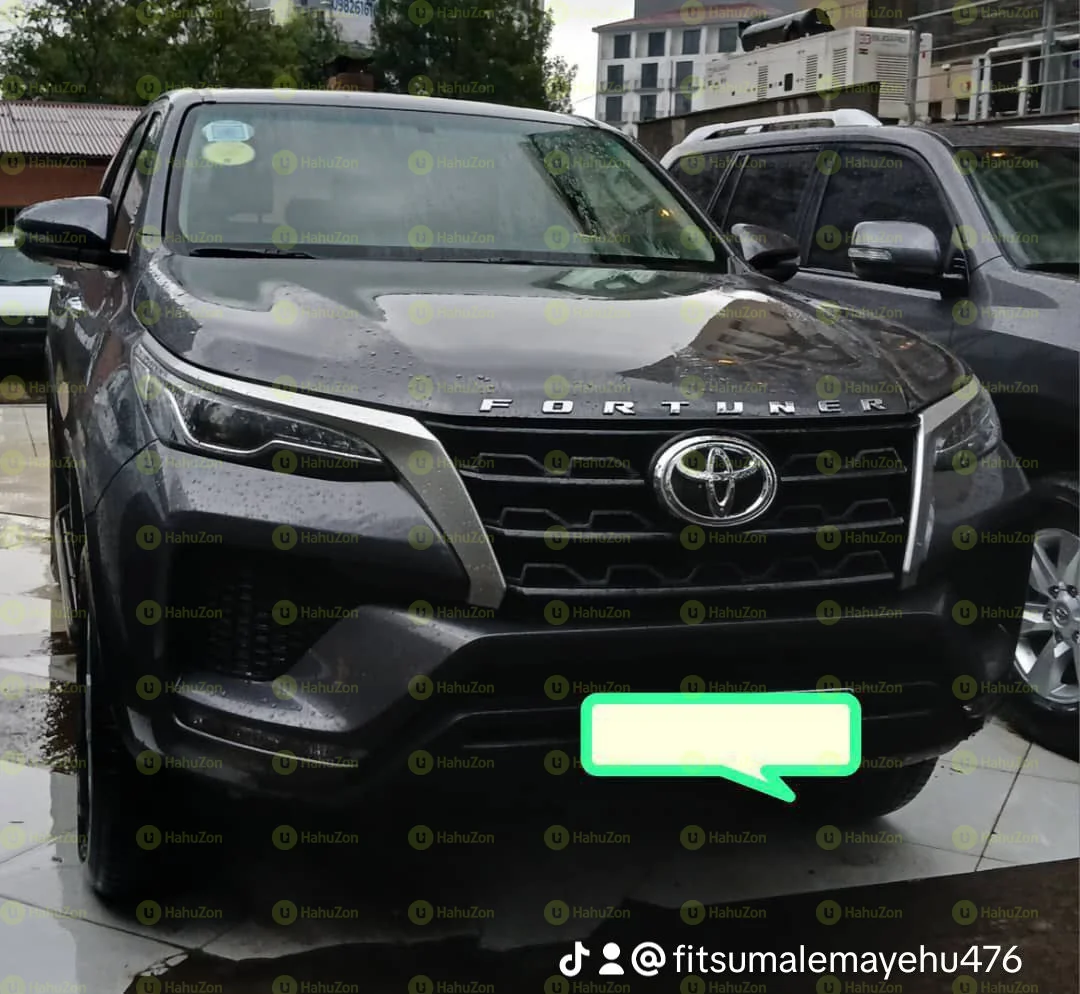 2005 Model-Toyota Fortuner