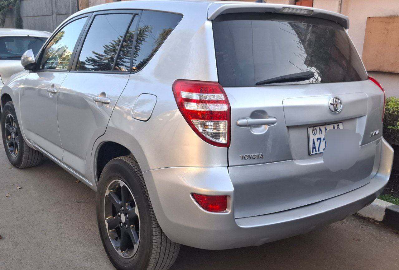 2009 Model-Toyota Rav4