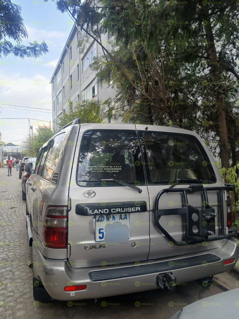2004 Model-Toyota LandCruiser 1O5(GXR)